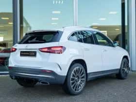 Mercedes-Benz GLA (2024) thumbnail 2