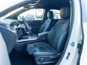 Mercedes-Benz GLA (2024) thumbnail 9