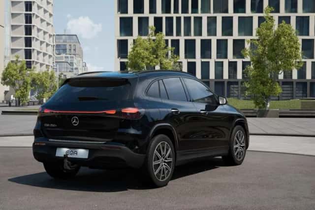 Mercedes-Benz EQA (2026) thumbnail 2
