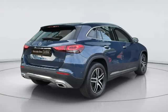 Mercedes-Benz GLA (2021) thumbnail 2