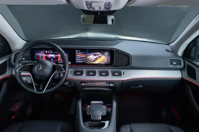 Mercedes-Benz GLE (2024) thumbnail 3