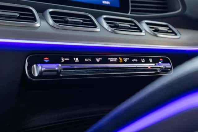 Mercedes-Benz GLE (2024) thumbnail 31