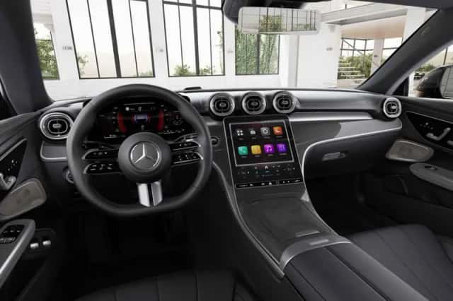 Mercedes-Benz CLE (2026) thumbnail 3