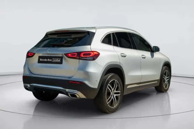 Mercedes-Benz GLA (2021) thumbnail 2