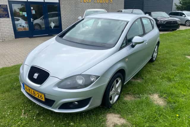 SEAT Leon (2011) thumbnail 1