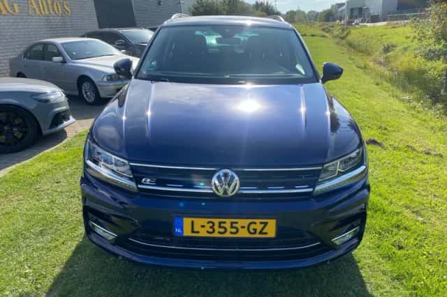 Volkswagen Tiguan (2016) thumbnail 2