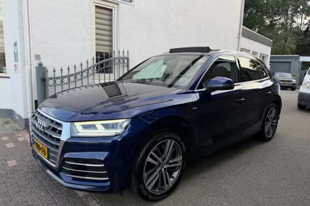 Audi Q5 (2018) thumbnail 1