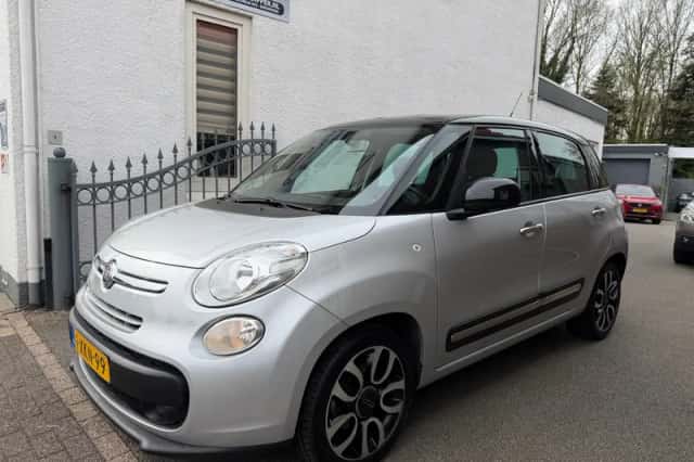 Fiat 500L (2014) thumbnail 2