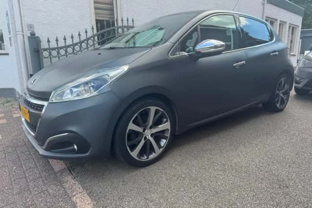 Peugeot 208 (2015) thumbnail 1