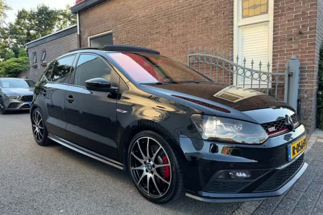 Volkswagen Polo (2016) thumbnail 6