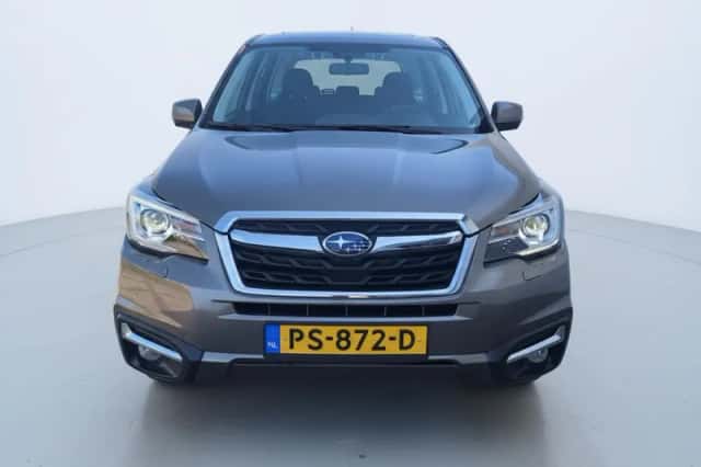 Subaru Forester (2017) thumbnail 6