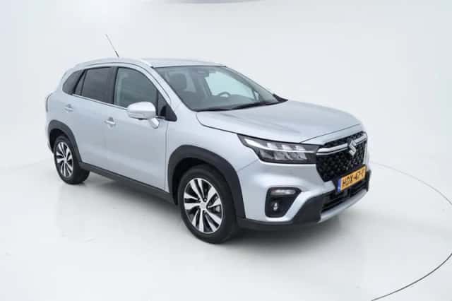 Suzuki S-Cross (2024) thumbnail 5