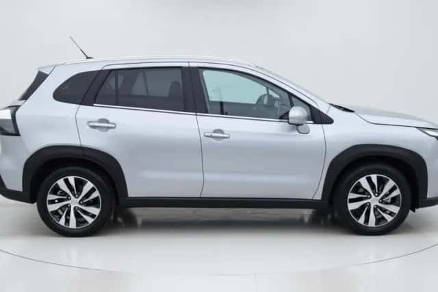 Suzuki S-Cross (2024) thumbnail 6