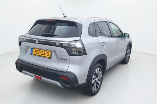 Suzuki S-Cross (2025) thumbnail 3