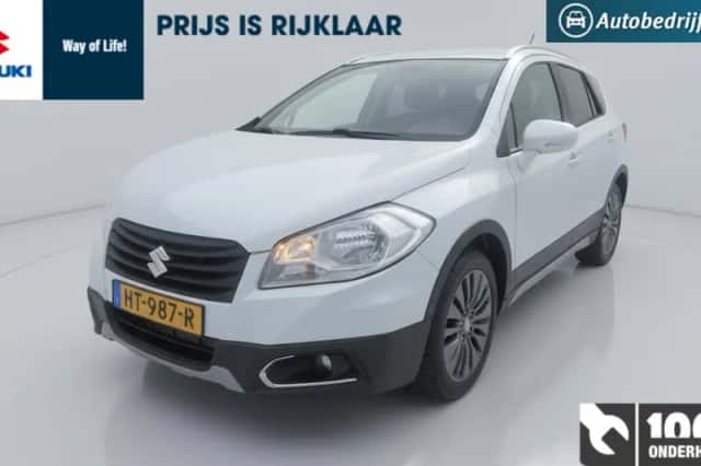 Suzuki S-Cross (2016) thumbnail 2