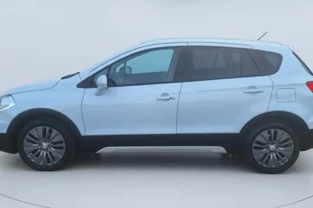 Suzuki S-Cross (2016) thumbnail 3