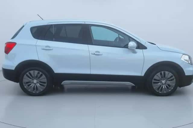 Suzuki S-Cross (2016) thumbnail 4