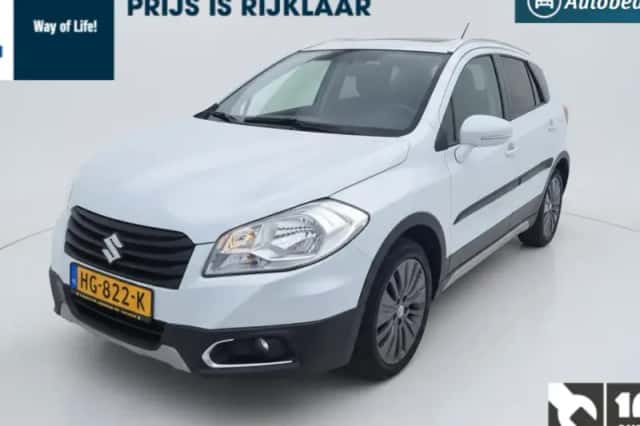 Suzuki S-Cross (2015) thumbnail 1