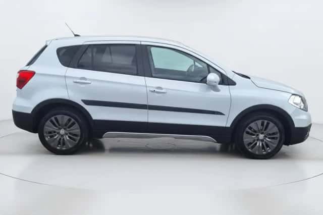 Suzuki S-Cross (2015) thumbnail 5