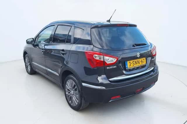 Suzuki S-Cross (2013) thumbnail 5