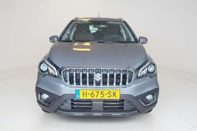 Suzuki S-Cross (2019) thumbnail 6
