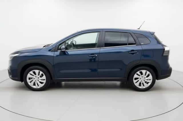 Suzuki S-Cross (2022) thumbnail 3