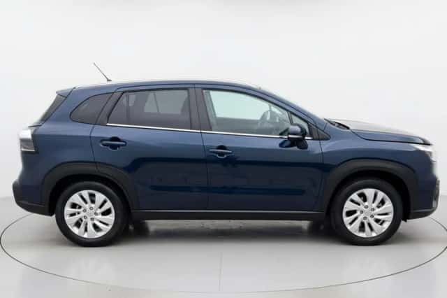 Suzuki S-Cross (2022) thumbnail 4