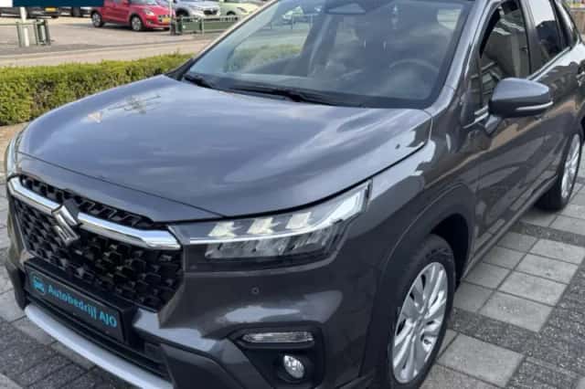 Suzuki S-Cross (2025) thumbnail 1