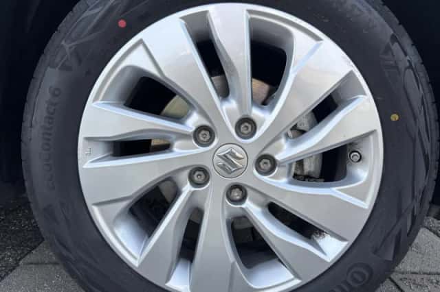 Suzuki S-Cross (2025) thumbnail 6