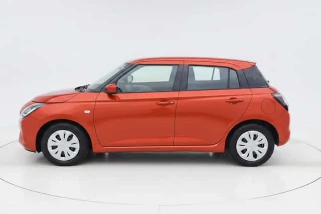 Suzuki Swift (2025) thumbnail 3