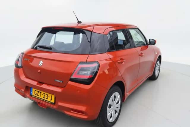 Suzuki Swift (2025) thumbnail 5