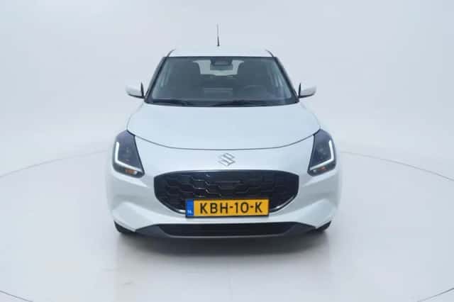 Suzuki Swift (2025) thumbnail 6