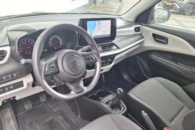 Suzuki Swift (2025) thumbnail 6