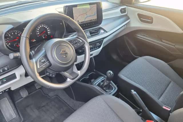 Suzuki Swift (2025) thumbnail 6