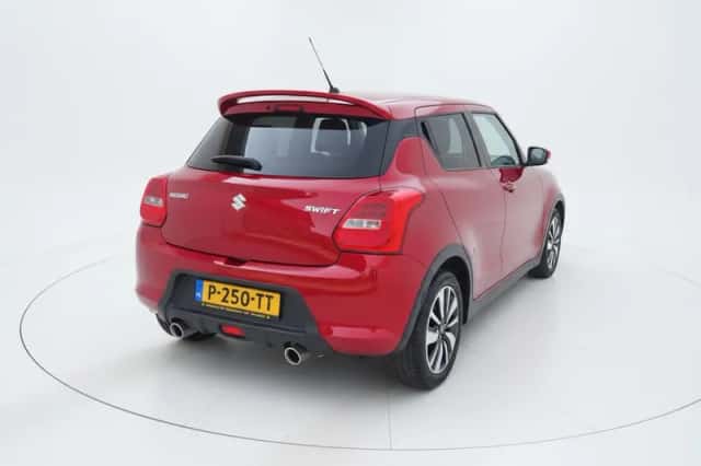Suzuki Swift (2019) thumbnail 4