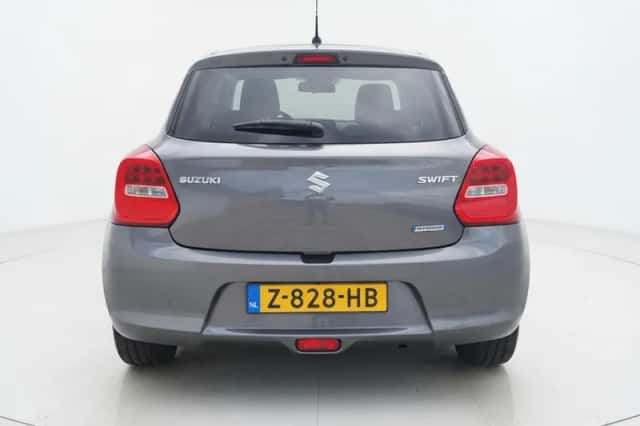 Suzuki Swift (2019) thumbnail 5