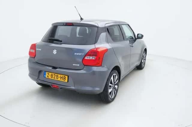 Suzuki Swift (2019) thumbnail 6