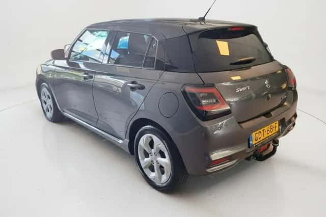 Suzuki Swift (2024) thumbnail 4