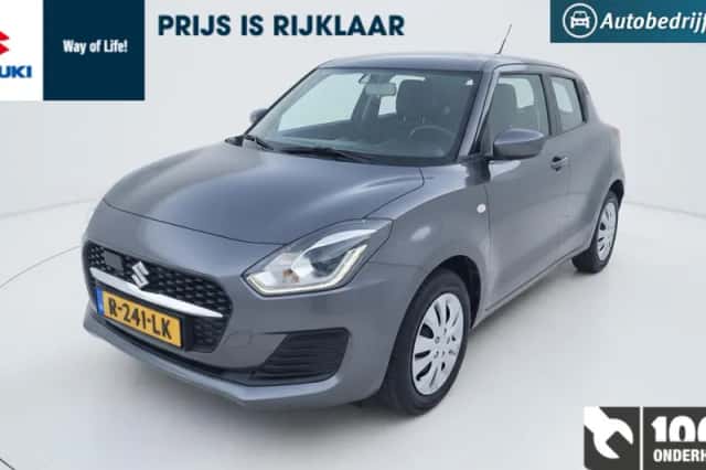 Suzuki Swift (2022) thumbnail 2