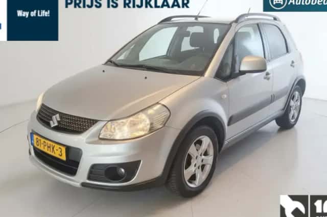 Suzuki SX4 (2011) thumbnail 1