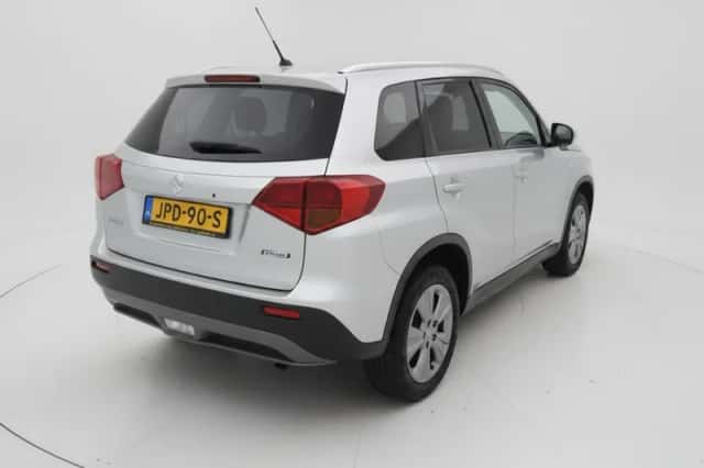 Suzuki Vitara (2025) thumbnail 3