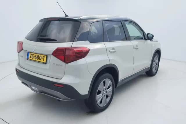 Suzuki Vitara (2019) thumbnail 5