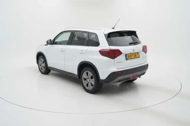 Suzuki Vitara (2025) thumbnail 4