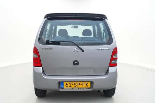 Suzuki Wagon R+ (2006) thumbnail 5