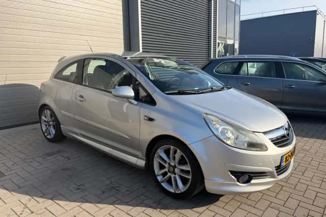 Opel Corsa (2008) thumbnail 6