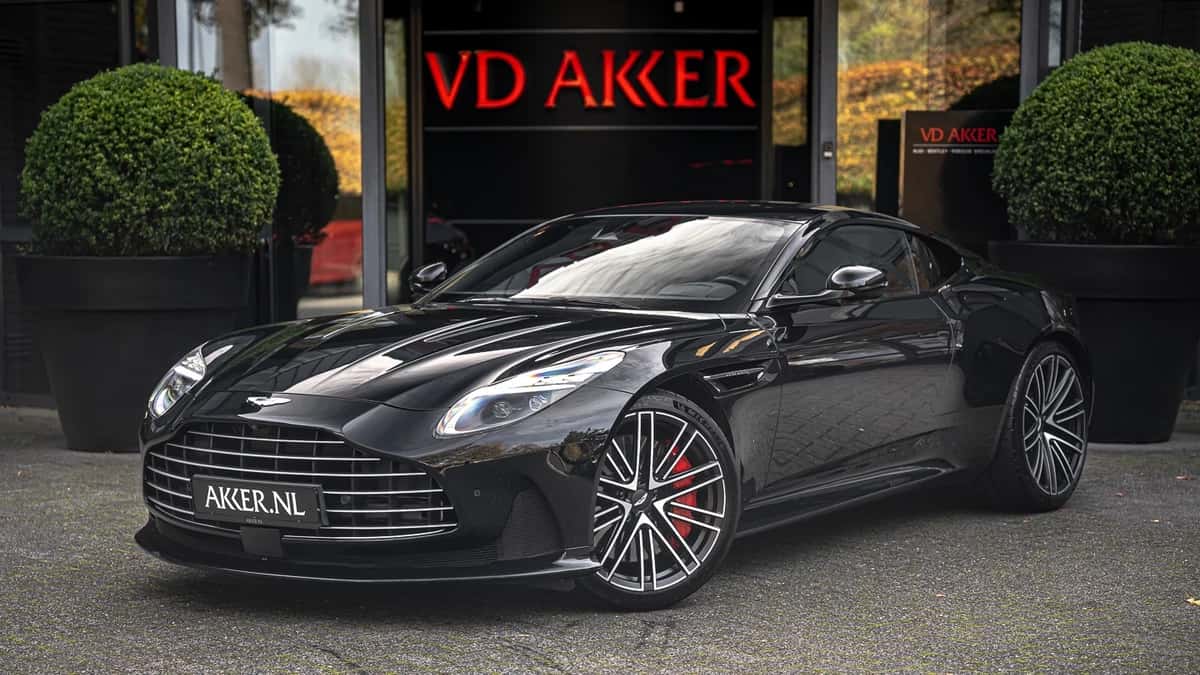 Aston Martin DB12 V8 (2024) — foto 1