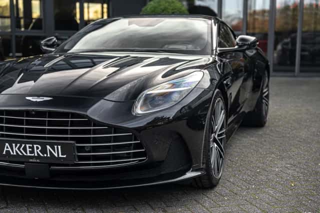 Aston Martin DB12 V8 (2024) thumbnail 16