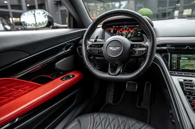 Aston Martin DB12 V8 (2024) thumbnail 3