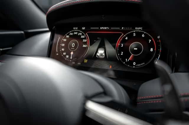 Aston Martin DB12 V8 (2024) thumbnail 26