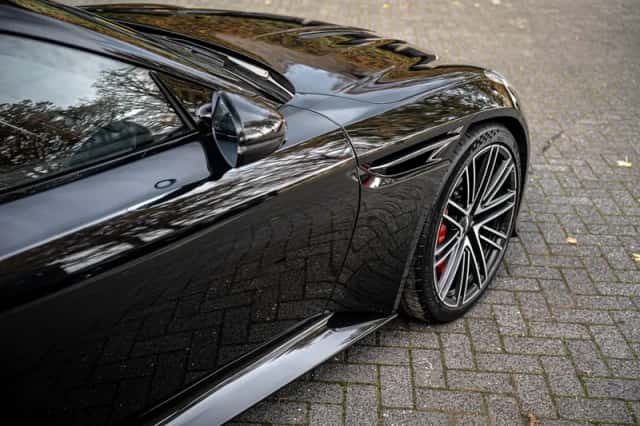 Aston Martin DB12 V8 (2024) thumbnail 32